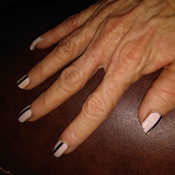 Nails that last but with out the price - Picture 1 of 3